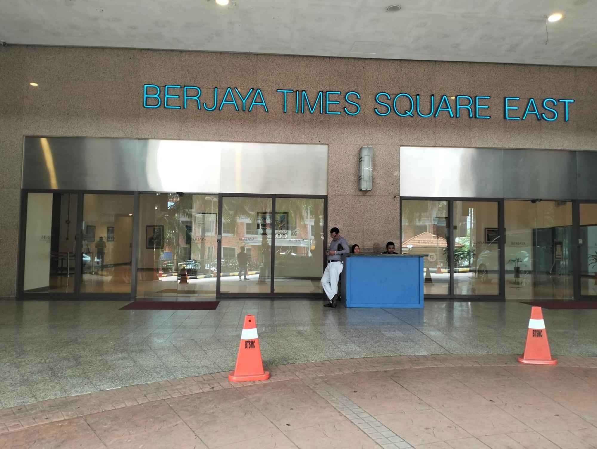 Berjaya Times Square Service Suite By Luna Куала-Лумпур Екстер'єр фото